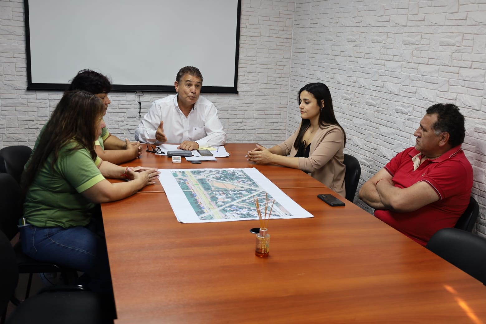 Puerto Vilelas: «Colo» González anunció múltiples beneficios económicos para todos los trabajadores municipales